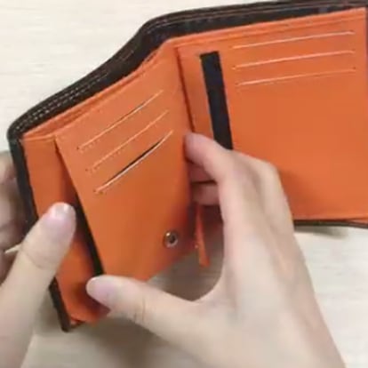 Cinco carteras para hombre: elegantes, con compartimentos y bloqueo RFID Escaparate | EL PAÍS