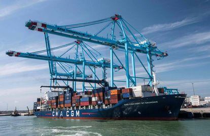 Grúas en la nueva Terminal de Contenedores de Moín (Costa Rica), estrenada la semana pasada junto al Canal de Panamá.