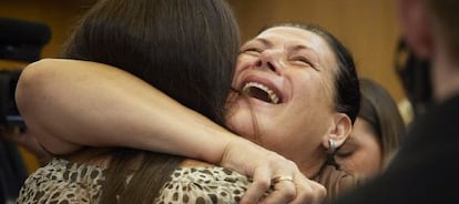 Los familiares de las víctimas reaccionan a la sentencia.