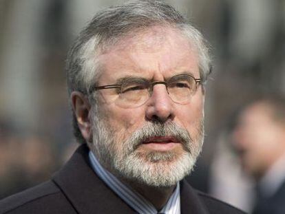 El l&iacute;der del Sin F&eacute;in, Gerry Adams, durante el funeral de laborista brit&aacute;nico Tony Benn el pasado marzo. 