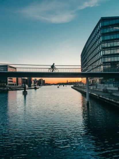 Vista del puente Byggebro, sobre el canal de Copenhague.