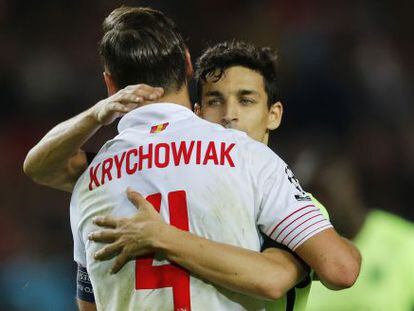 Krychowiak saluda a Jes&uacute;s Navas en el pasado Sevilla-City.
 