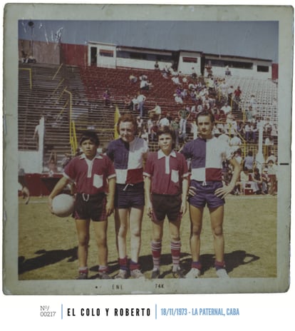 Maradona (izq) junto al 'Colo' Maiola, Claudio Rodríguez y Roberto en La Paternal en 1973.
