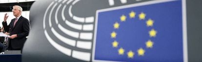 El jefe negociador de la UE para el &quot;Breixit&quot;, Michel Barnier, da un discurso sobre la salida del Reino Unido de la UE en el Parlamento Europeo en Estrasburgo (Francia).