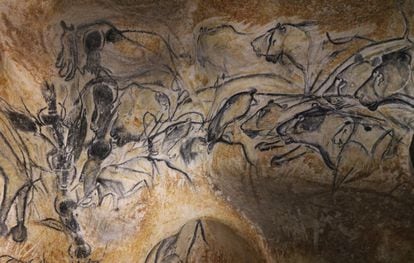 Panel de los leones de las cavernas en la cueva de Chauvet (Francia).