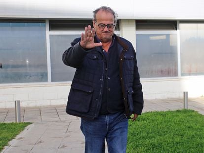 El ex jefe de la Policía Local de El Puerto, Rafael Muñoz Leonisio, a su salida de los juzgados el 17 de enero de 2024.