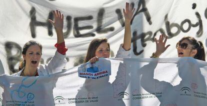 Protesta de m&eacute;dicos residentes (los antiguos MIR) contra los recortes de la Junta, en noviembre de 2012. 