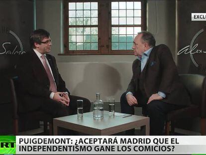Puigdemont es entrevistado en la televisión rusa RT por Alex Salmond, exlíder del Partido Nacional Escocés.
