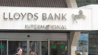 Fachada de una oficina de Lloyds Bank en Espa&ntilde;a