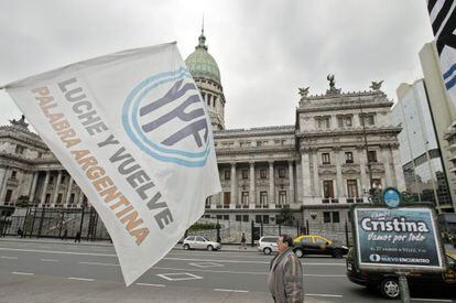 Simpatizantes de la presidenta argentina Cristina Fern&aacute;ndez.