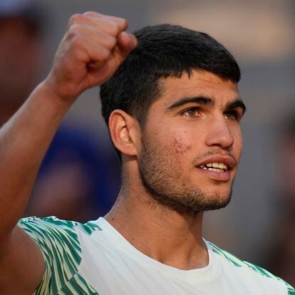 Spain's Carlos Alcaraz celebrates after beating Italy's Lorenzo Musetti during their fourth round match of the French Open tennis tournament at the Roland Garros stadium in Paris, Sunday, June 4, 2023. (AP Photo/Thibault Camus)Associated Press/LaPresseOnly Italy and Spain