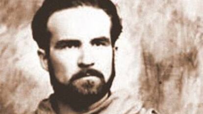 Mircea Eliade, presto para recorrer el Himalaya en busca de aventuras tántricas.