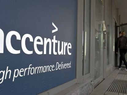 Accenture mantiene su beneficio en su último año fiscal y eleva un 4% los ingresos