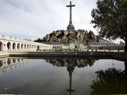 Vista panor&aacute;mica de la bas&iacute;lica de la Santa Cruz del Valle de los Ca&iacute;dos.