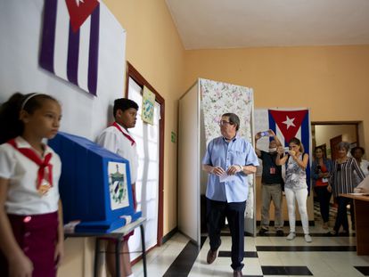 Un colegio electoral de La Habana, el domingo durante la votación de las asambleas municipales.