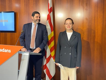 Paco Sierra y Noemí, concejales de Ciudadanos en el Ayuntamiento de Barcelona, esta semana.