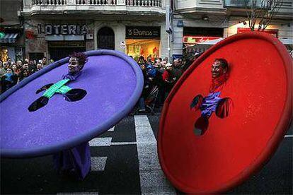 Rúa de carnaval ayer en Barcelona.