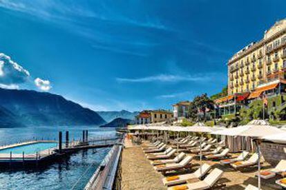 Piscina flotante en el lago de Como, en Italia, del Grand Hotel Tremezzo.