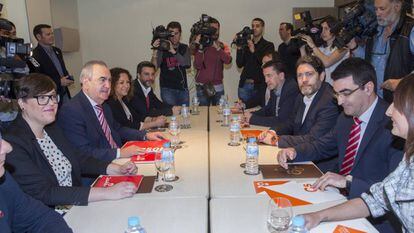 Representantes del PSOE y Ciudadanos de Murcia en una reuni&oacute;n este mi&eacute;rcoles. 