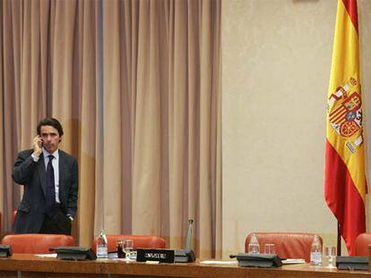 José María Aznar, en un receso de su comparecencia en la comisión de investigación del 11-M, el pasado 29 de noviembre.