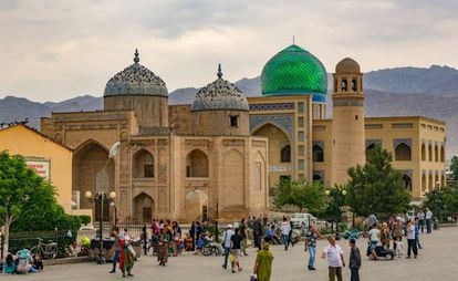 Plaza de Registan, en la ciudad de Juyand (Tayikistán).