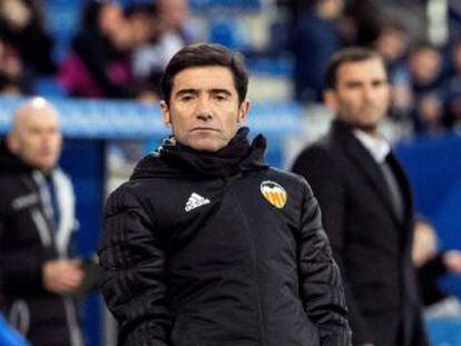 El entrenador asturiano, al que se le ha concedido todo el poder sobre el primer equipo, despierta dudas entre los dueños del club. El equipo no despega en LaLiga y quedó apeado rápido de la Champions