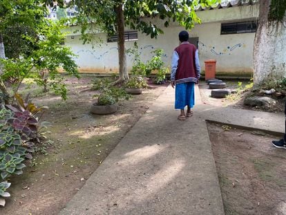 Doña Maria, la criada rescatada después de 72 años explotada por una familia, el día 13 de mayo en un albergue carioca.