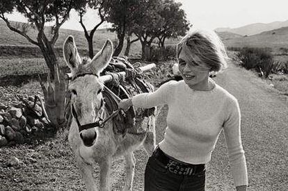 Fotografía de la actriz Brigitte Bardot en Almería, de la exposición de César Lucas <i>El oficio de mirar.</i>