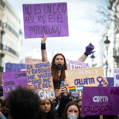 Manifestación de la huelga estudiantil feminista del 8-M de 2022, en la madrileña Puerta del Sol.