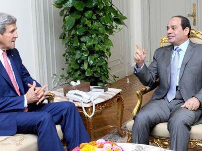 John Kerry y Abdelfat&aacute; al Sisi, este s&aacute;bado en El Cairo.