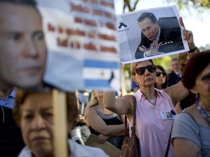 Una protesta por Nisman, el fiscal argentino hallado muerto.