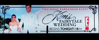 Una imagen que la cadena E!, que emite el reality show de Kim Kardashian, usó para promocionar la retransmisión de la boda de la modelo.