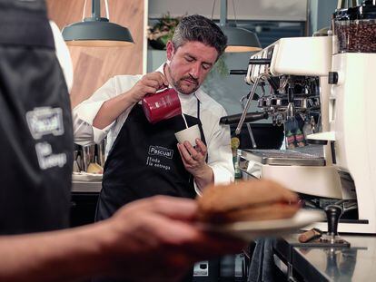 Adrián Fernández, barista y formador en la Academia Mocay.