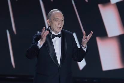 El presidente de la Academia del Cine, Fernando Méndez-Leite, durante su discurso en la gala de los Goya.
