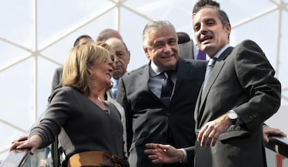 Belén Juste, Alberto Català y Francisco Camps en la Feria de Valencia en 2009.