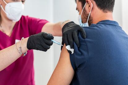La capacidad de detectar y cuantificar los anticuerpos asociados con la neutralización del virus será más importante a medida que se generalice el uso de vacunas.