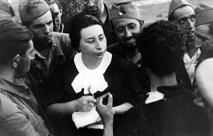 La alemana Ilse Wolff, enviada de 'Mundo Obrero' al frente de Córdoba durante la Guerra Civil.