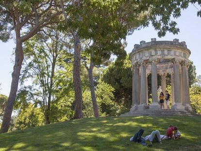 Jardines históricos del parque de El Capricho.