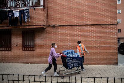 Banco de alimentos de la parroquia de San Juan de Dios, en Santa Eugenia (Madrid). Foto: Alvaro García
