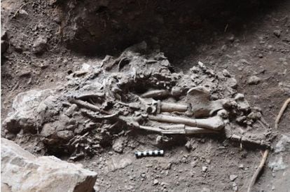 El cadáver hallado en la cueva de Mota, al sur de Etiopía