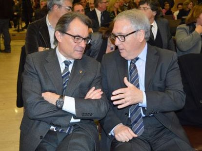 Artur Mas, junto al presidente de la Diputaci&oacute;n de Tarragona, Josep Poblet.