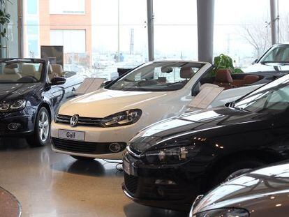 La venta de coches se acelera en febrero gracias a las empresas