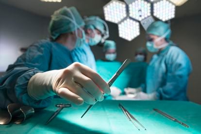 Muchos pacientes que se someten a estas cirugías baratas en Turquía no saben ni qué técnica habían utilizado, ni tienen un informe, ni mucho menos pautas postoperatorias.