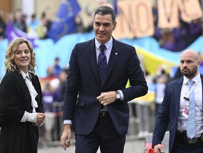 El presidente Sánchez llega hoy a la cumbre de líderes europeos en Praga.