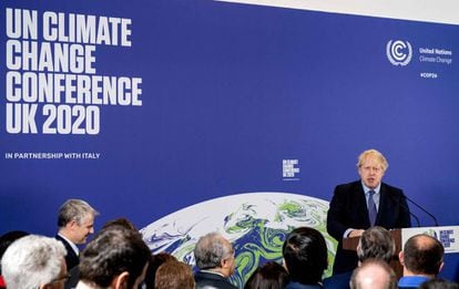 El primer ministro británico, Boris Johnson, participa en febrero en un acto de la cumbre del clima.