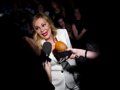 Ana Obregón durante el desfile de Hannibal Laguna en la Mercedes Benz Fashion Week, en febrero de 2017 en Madrid.