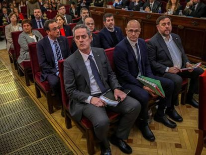 Los doce líderes independentistas acusados por el proceso soberanista catalán en el banquillo del Tribunal Supremo.