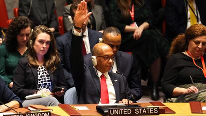 Robert A. Wood, representante de EE UU, vota en contra de la resolución en la ONU.