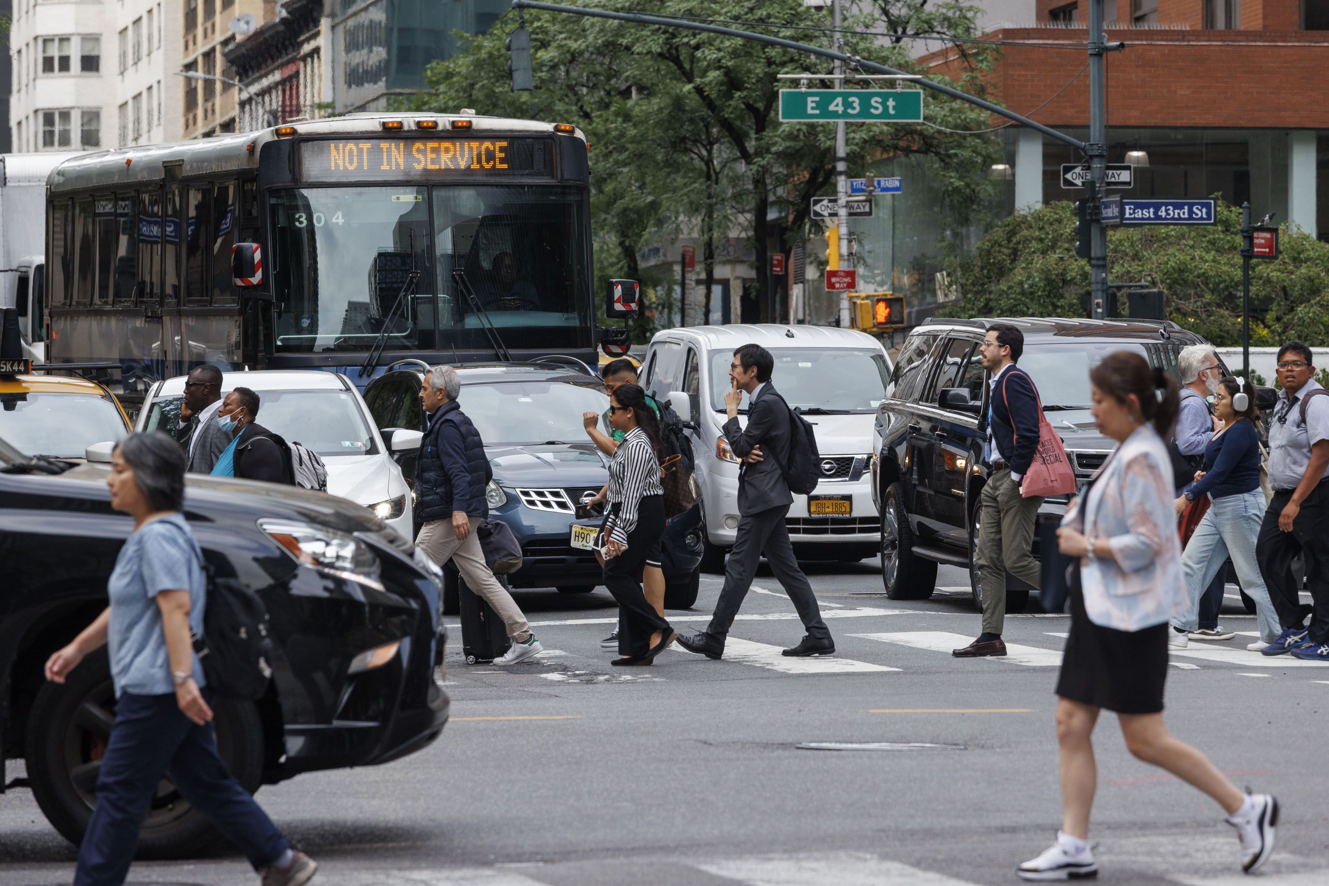 Nueva York abandona el plan de tarificar la congestión “por el impacto económico” en los automovilistas