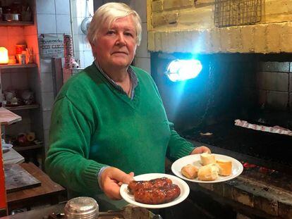 Carlos en su bodegón de Buenos Aires. 